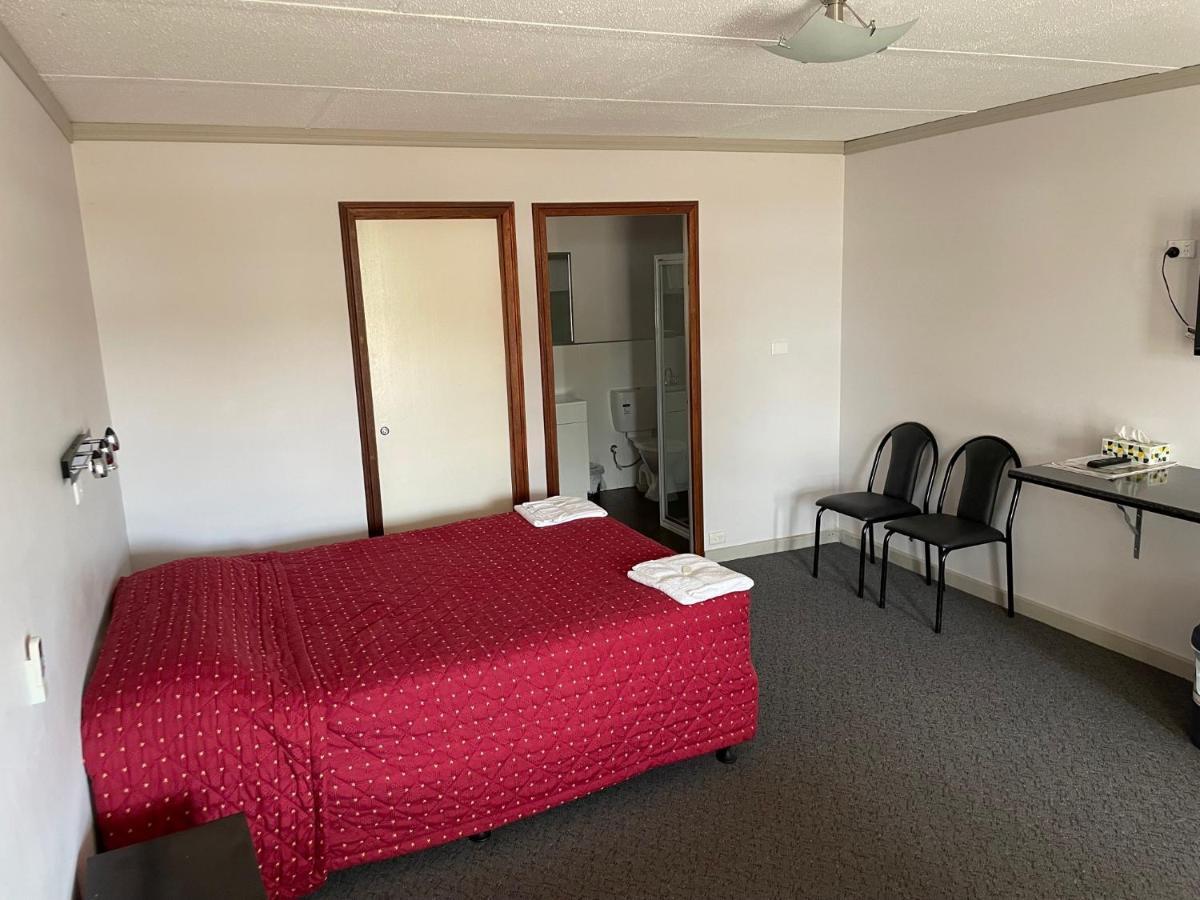 Paringa Hotel Motel Renmark Bagian luar foto